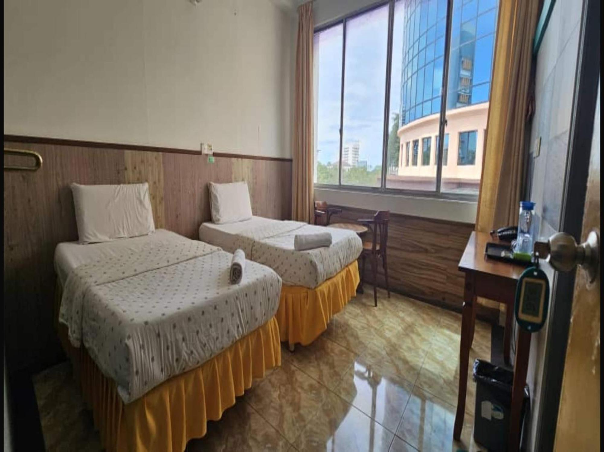 Oyo 90979 Sianglory Inn Κότα Κιναμπαλού Εξωτερικό φωτογραφία