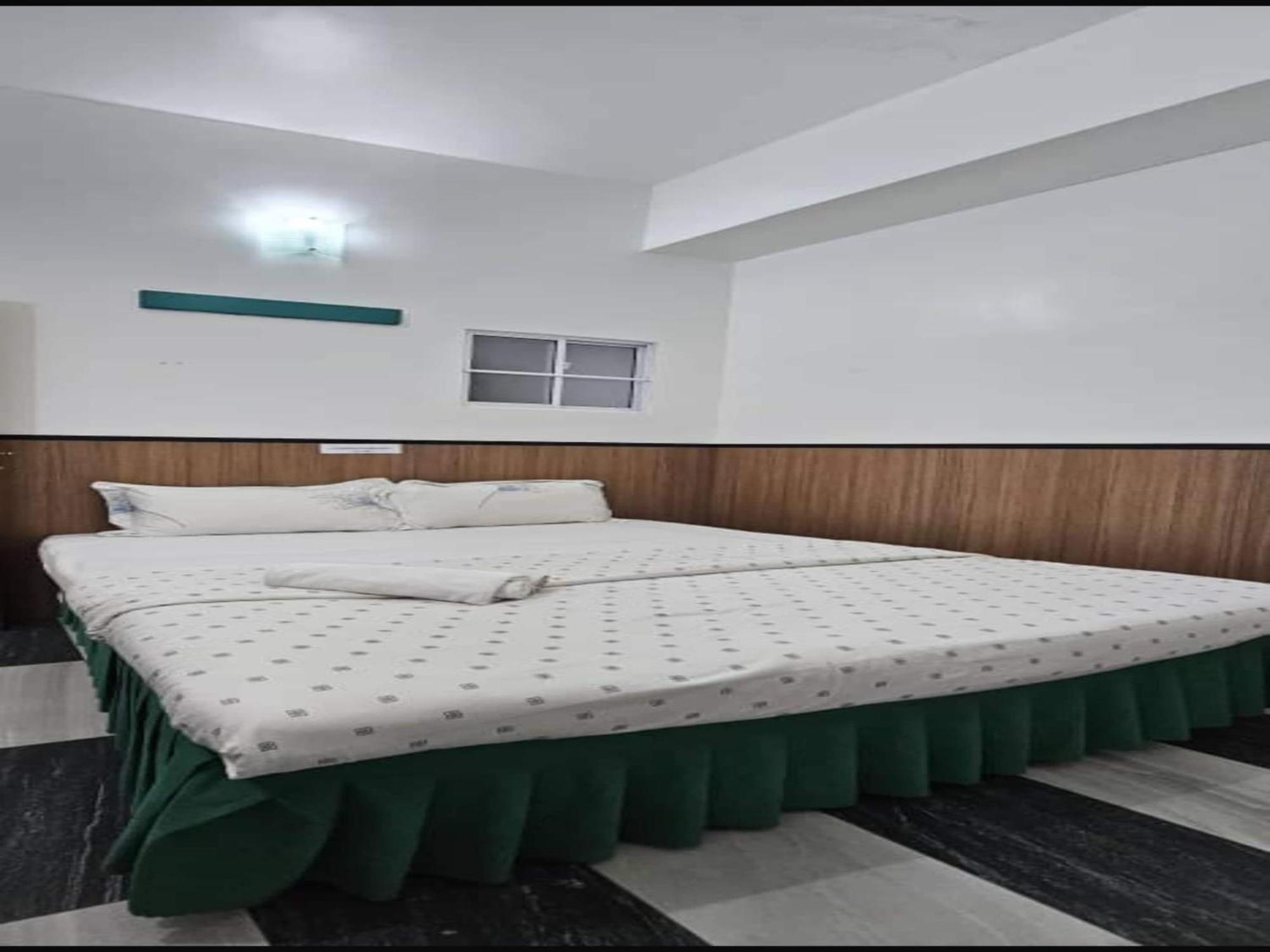 Oyo 90979 Sianglory Inn Κότα Κιναμπαλού Εξωτερικό φωτογραφία